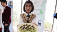 湖南高校举办药膳展 大学生烹饪健康美食